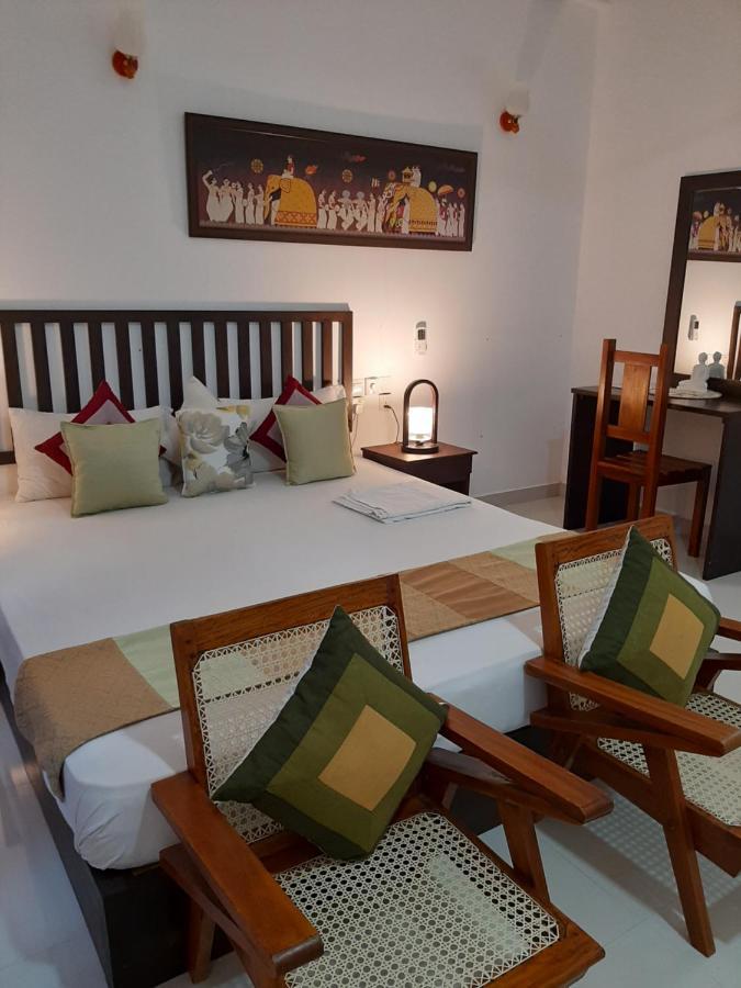 Hotel Chanara Sigiriya Exterior photo