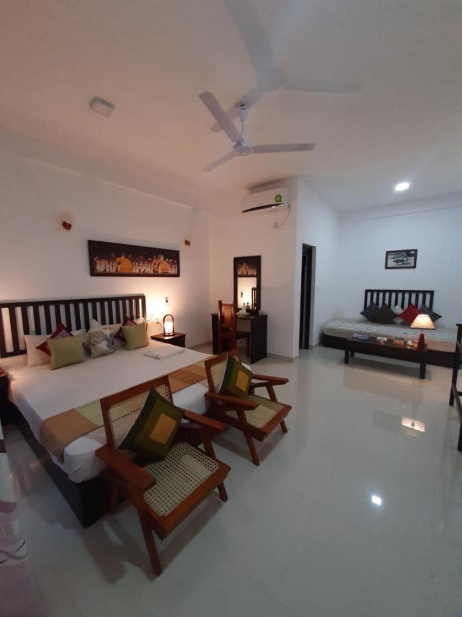 Hotel Chanara Sigiriya Exterior photo
